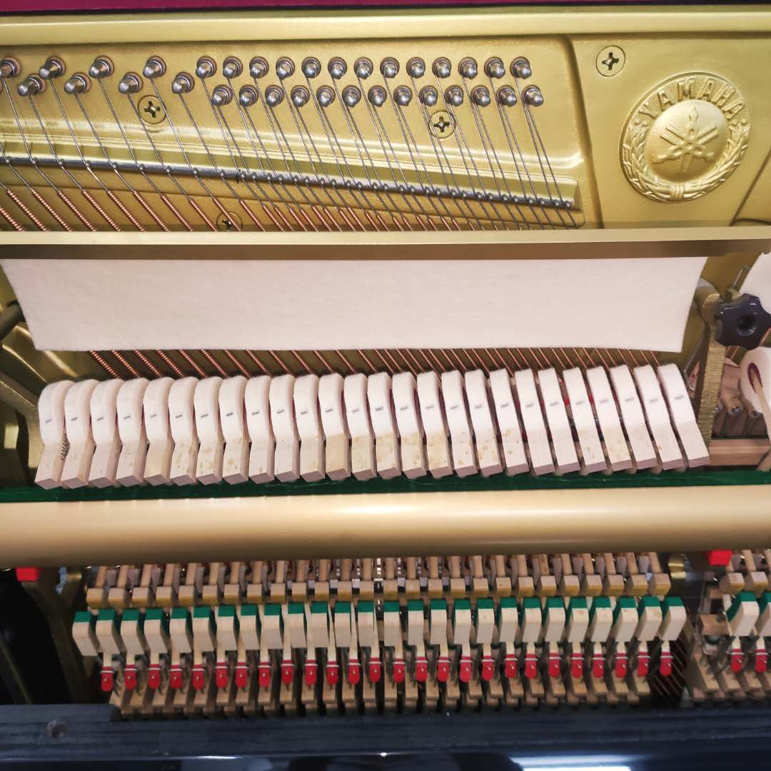 雅马哈立式二手钢琴yamahayu128ds