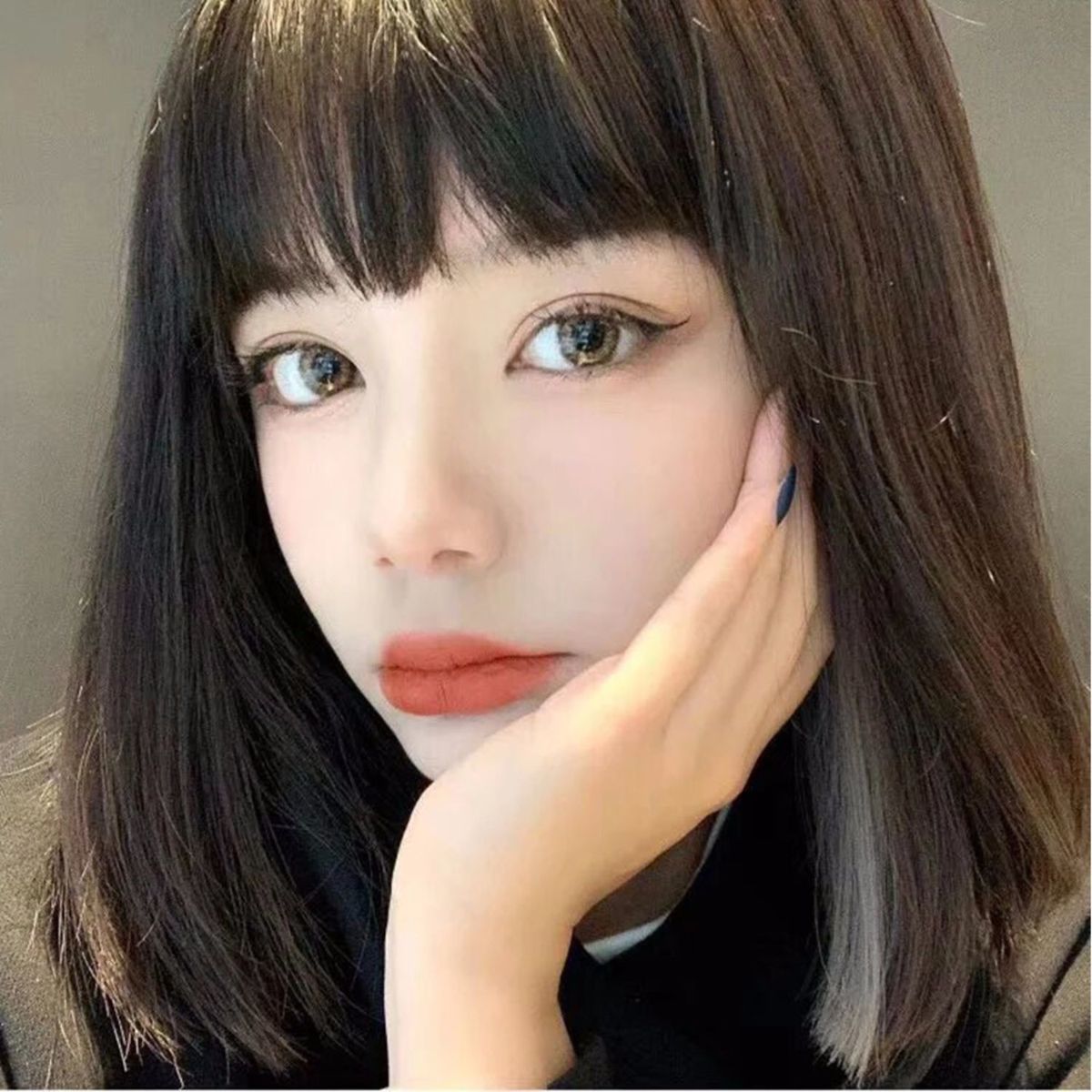 欧美帅气朋克假发女生中长直发自然漫画刘海渐变灰挂耳挑染jk假毛黑