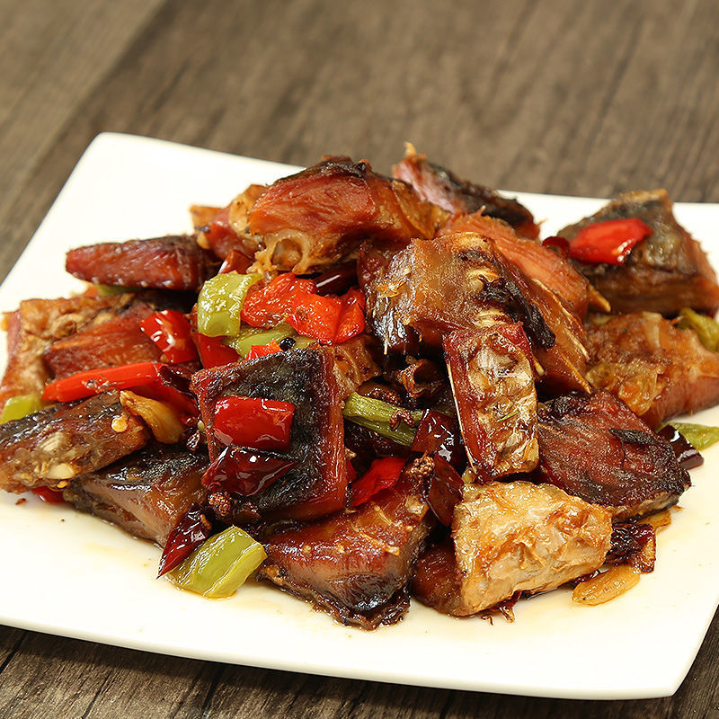 湖南腊鱼柴火烟熏腊鱼腊鲢鱼草鱼湖南特产咸鱼整条熏鱼手撕鱼餐饮