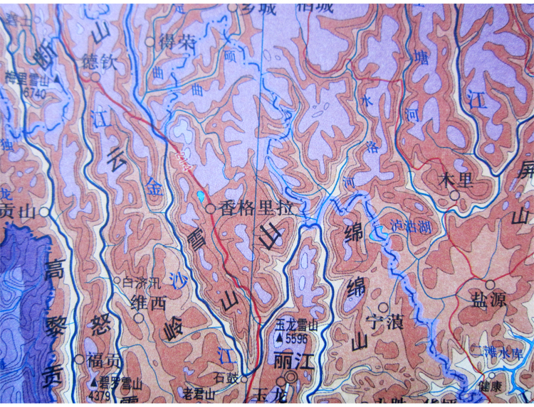 圖地圖地勢地貌約15x11米貼圖採用等高線分層設色全面突出地形三階梯