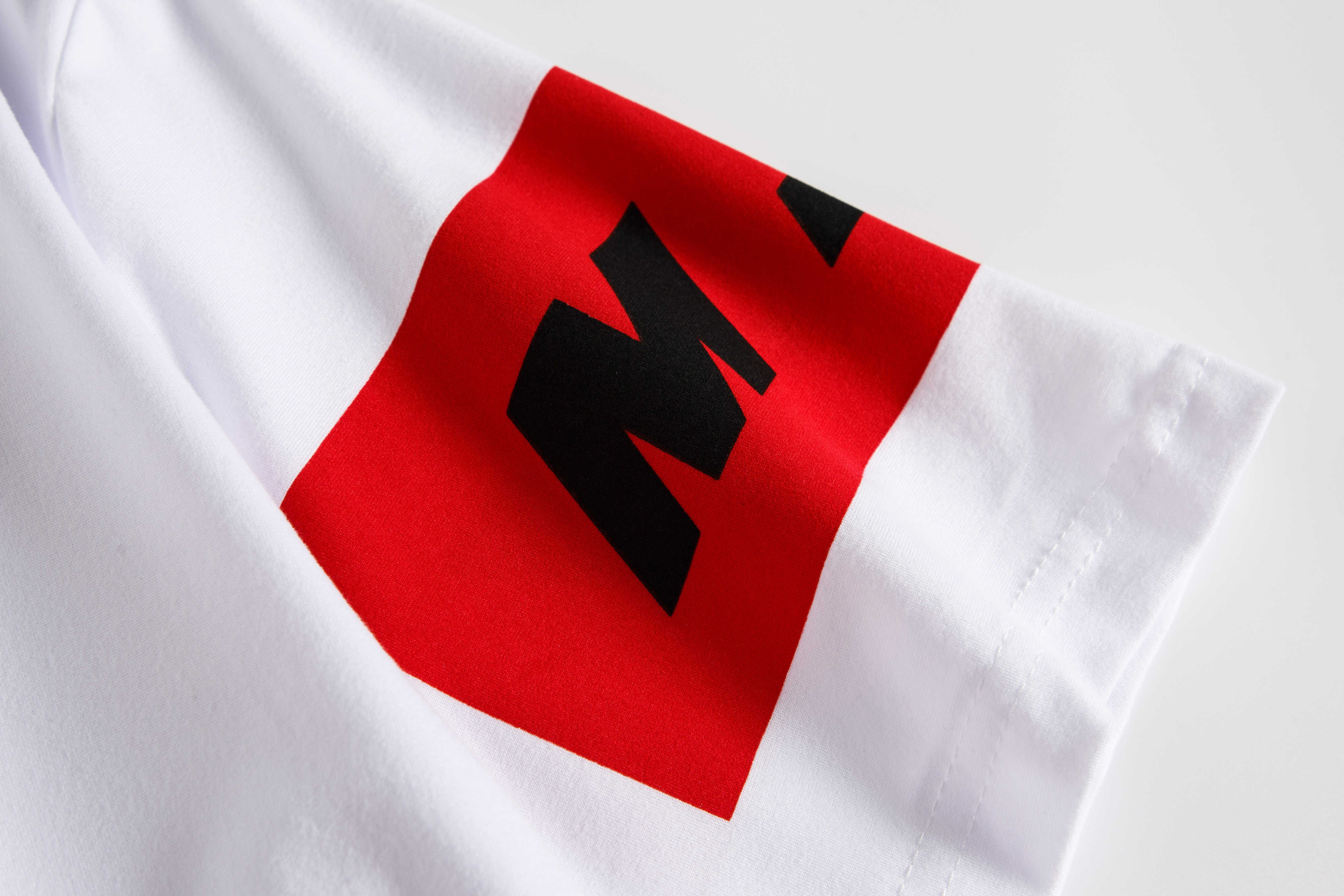 海贼王t恤路飞艾斯索隆夏短袖青少年款男女潮流衣服动漫周边乳白色s