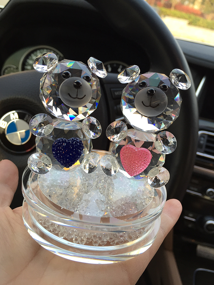 车内饰品摆件水晶小熊公仔汽车摆件香水座车载香水车上装饰用品