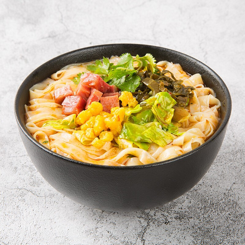 今麦郎刀削宽面红烧香辣酸辣麻辣牛肉味桶装非油炸方便面泡面速食面