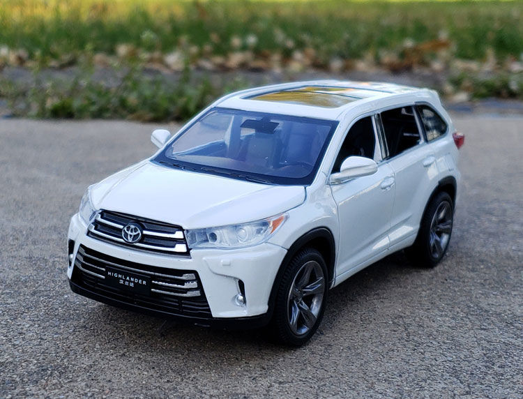 132汉兰达suv合金汽车模型原厂仿真金属车模摆件声光回力玩具车老款酒