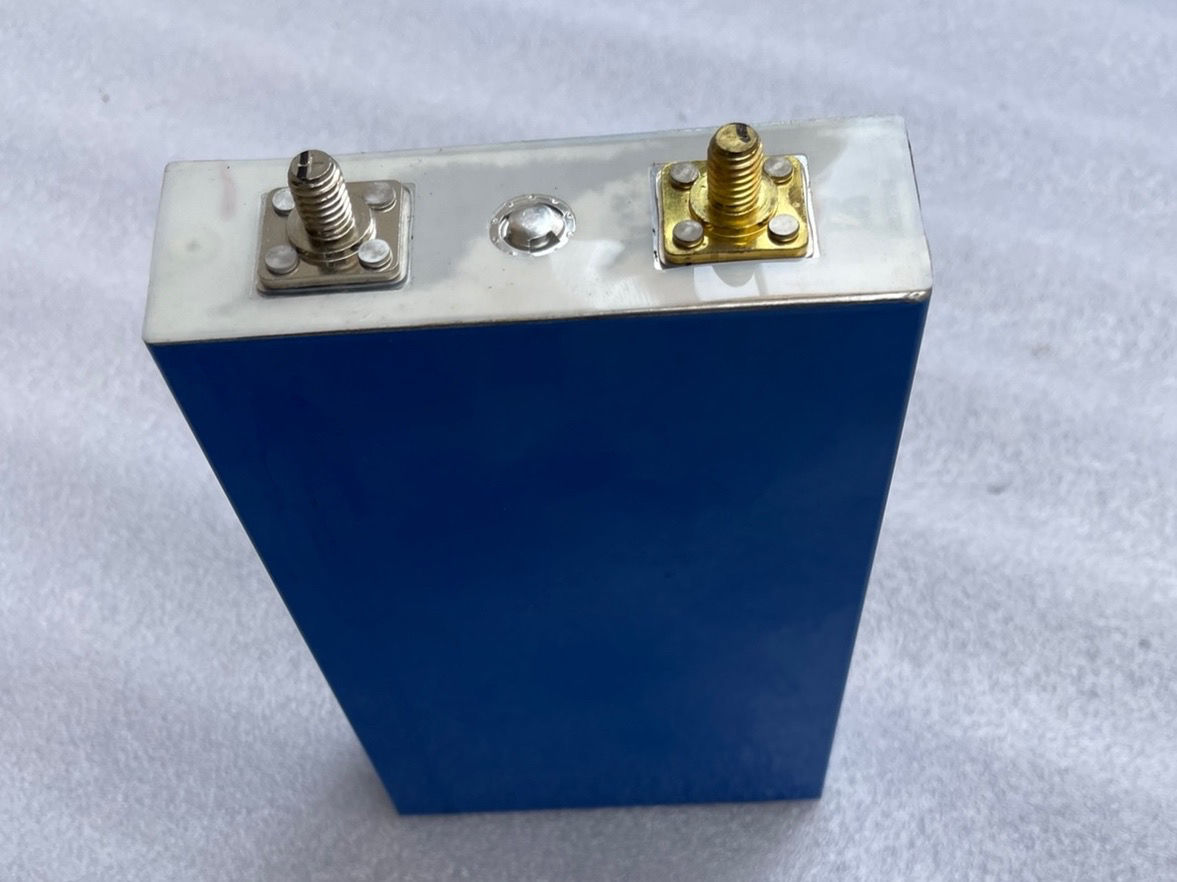 磷酸铁锂50ah动力电芯电动车电池32伏50安大单体锂电60v72v84v50安