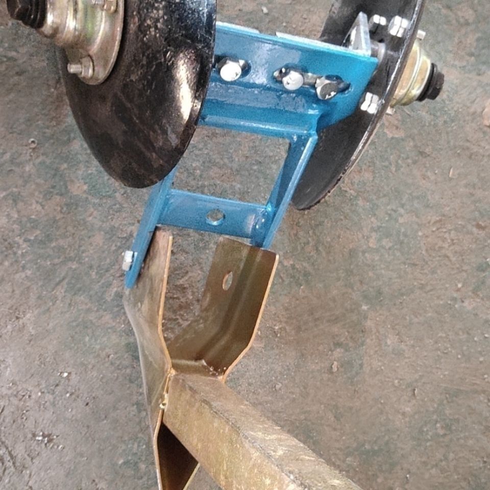 播种机上土器滴灌盖土器扶土器总成玉米覆土器滴管合商器播种机上土器