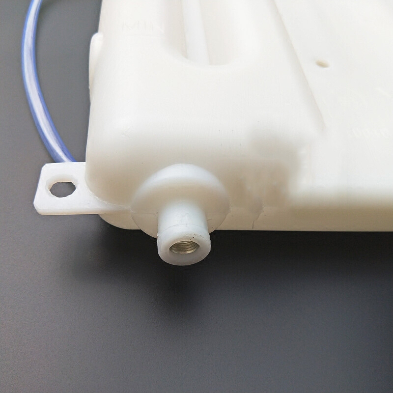 新重卡汽车副水箱etx小水箱货车冷却塑料壶商用货车配件