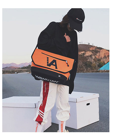 潮牌单肩斜挎包男士包包运动风嘻哈街头休闲原宿邮差包女情侣骑行 桔