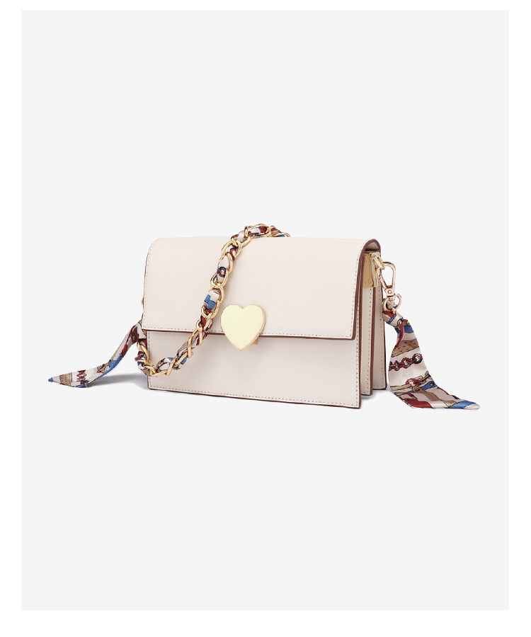 [陈赫推荐]}马克华菲牛皮2021新款时尚爱心小方包【价格 图片 品牌