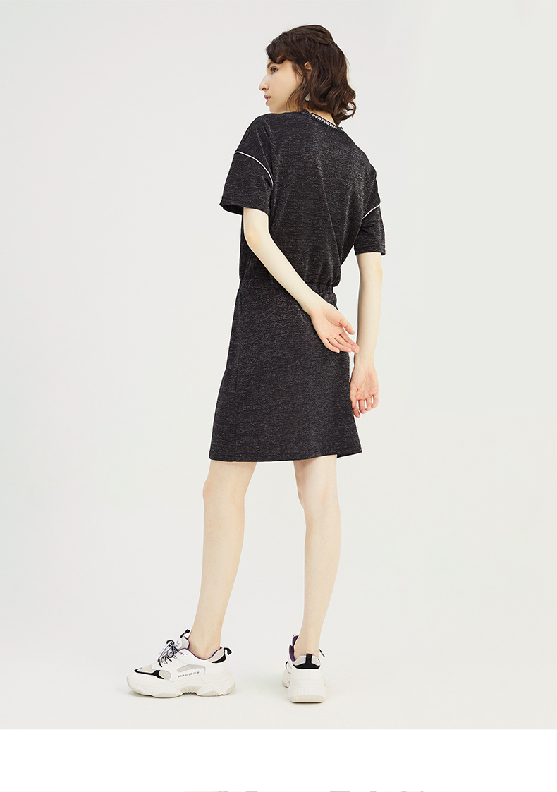 热风潮流女士亮丝收腰连衣裙圆领套头长裙f19w9251