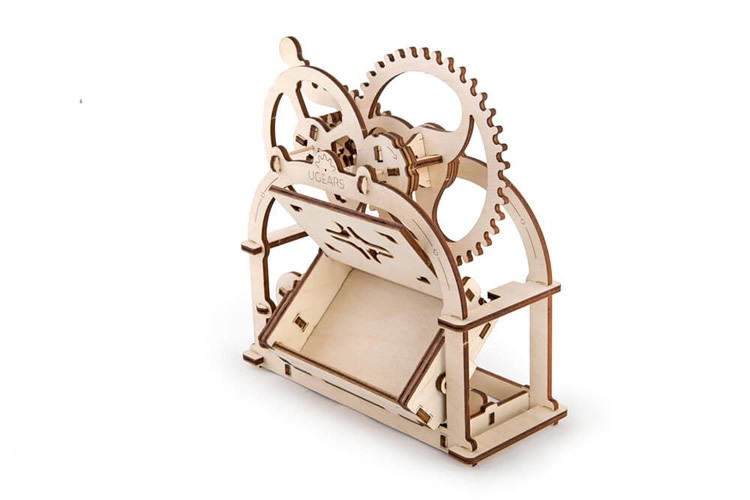 乌克兰进口ugears木质机械传动模型diy可动拼装大人玩具抖音 幸运轮盘