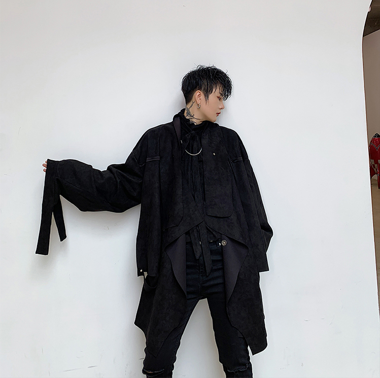 新款潮男个性飘带不规则麂皮绒薄款风衣外套日系毛边短款披风 hlcoman