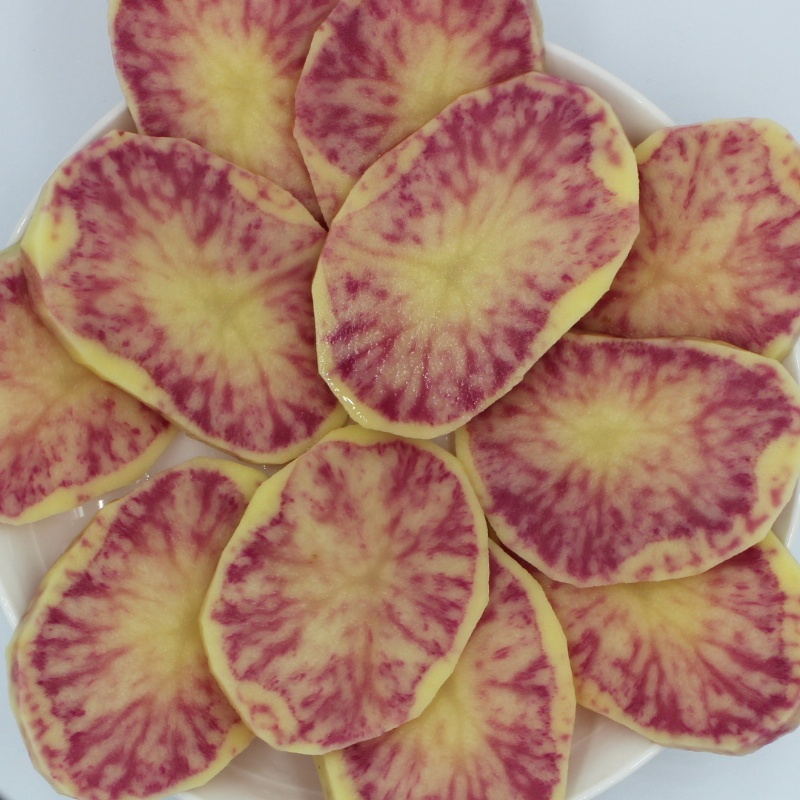 博多客 七彩土豆 云南土特产 红心马铃薯新鲜洋芋 花心土豆带箱10斤