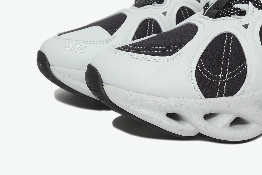 中国李宁2019纽约时装周走秀系列李宁弧ace男子减震跑鞋休闲鞋