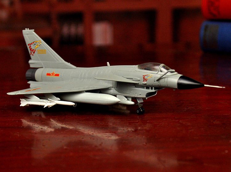 1:72歼10飞机模型 合金战斗机模型 送男生父亲生日 飞机摆件