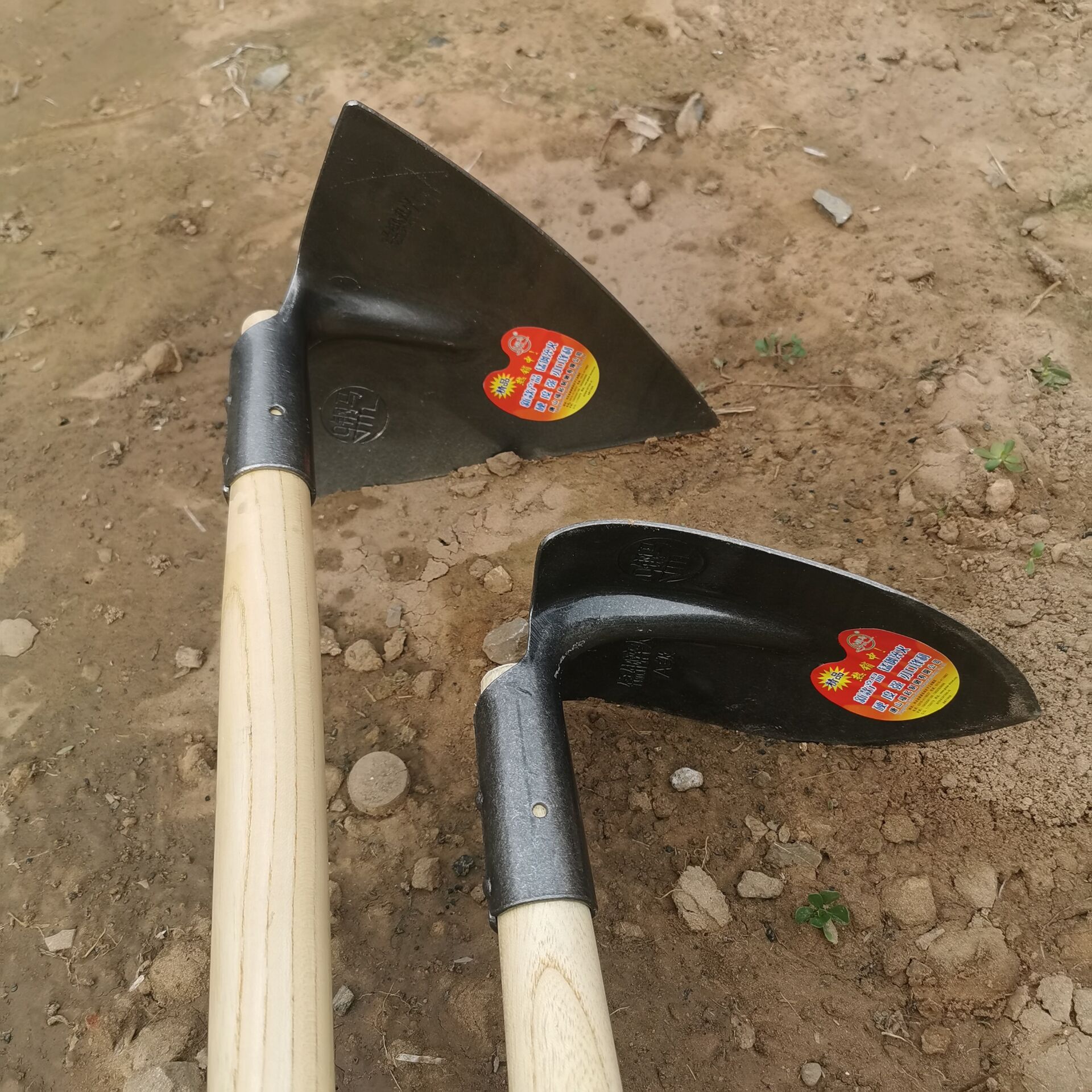 钢马三角锄头家用开沟起垄翻地锰钢小号加厚尖镐种菜除草农用工具