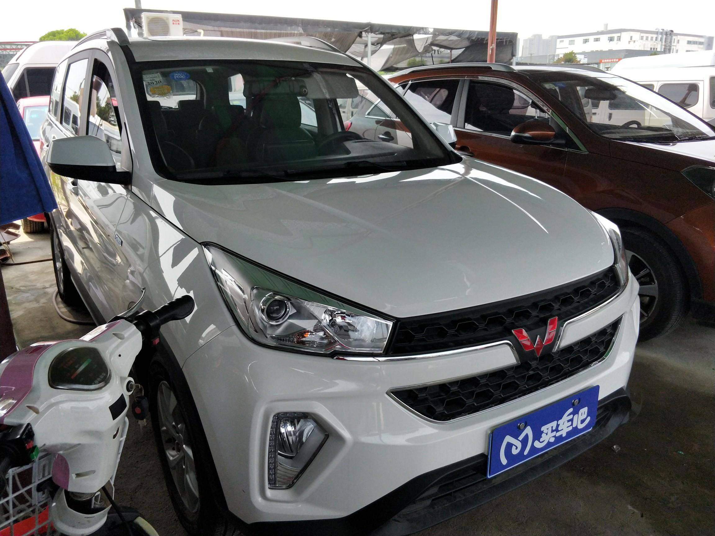 订金销售2018款五菱宏光s315t手动豪华型国v分期购二手汽车