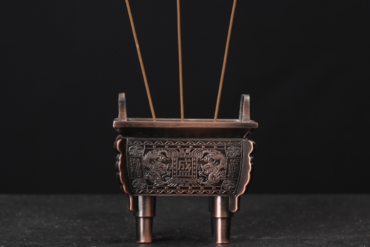 供奉线香炉大号香插仿古香炉鼎小号家用室内供佛铜鼎居室四方形sn2157