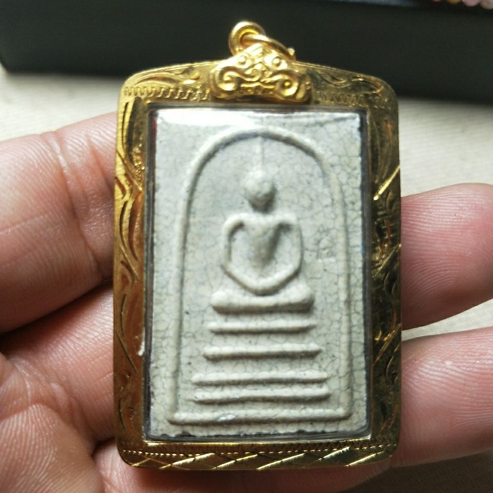 龙婆坤纪念品崇迪佛牌全套10