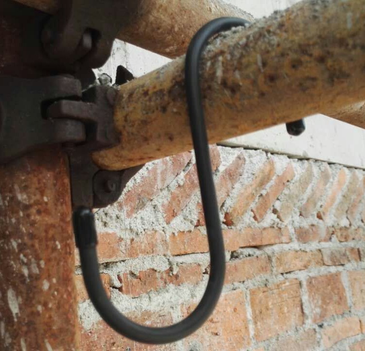 服装店s型勾橡胶硅胶绝缘电线s钩黑色塑料工地脚手架挂钩s钩