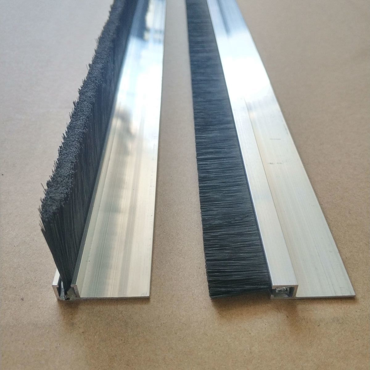 条刷hf型铝合金毛刷条防尘毛刷工业门刷机床挡水刷门底密封尼龙丝定做