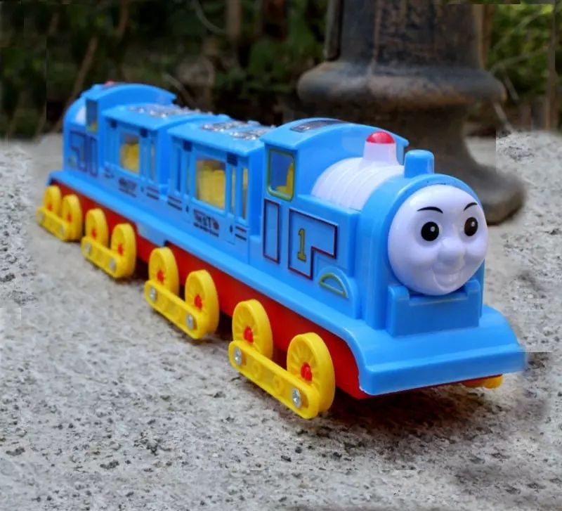 火车 儿童大号电动托马斯小火车头万向车儿童汽车灯光音乐玩具小火车