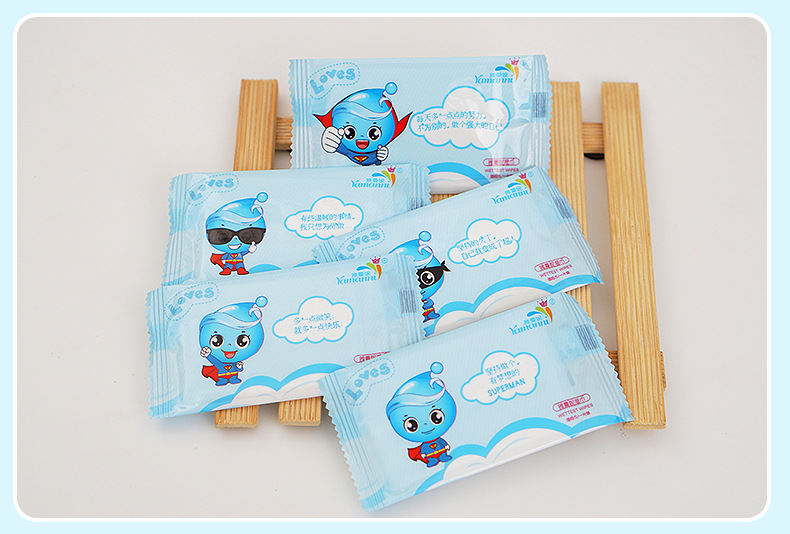 雅曼妮湿巾纸 雅曼妮50片一提装迷你湿巾户外旅行便携单片湿巾婴儿