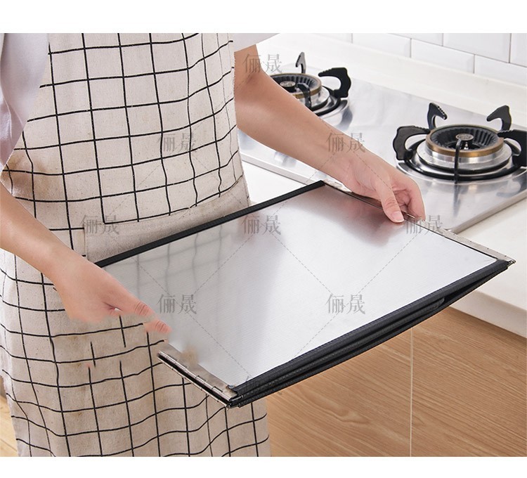 虎雀家居 厨房防油挡板 燃煤气灶台隔热耐高温隔油板铝箔挡油板