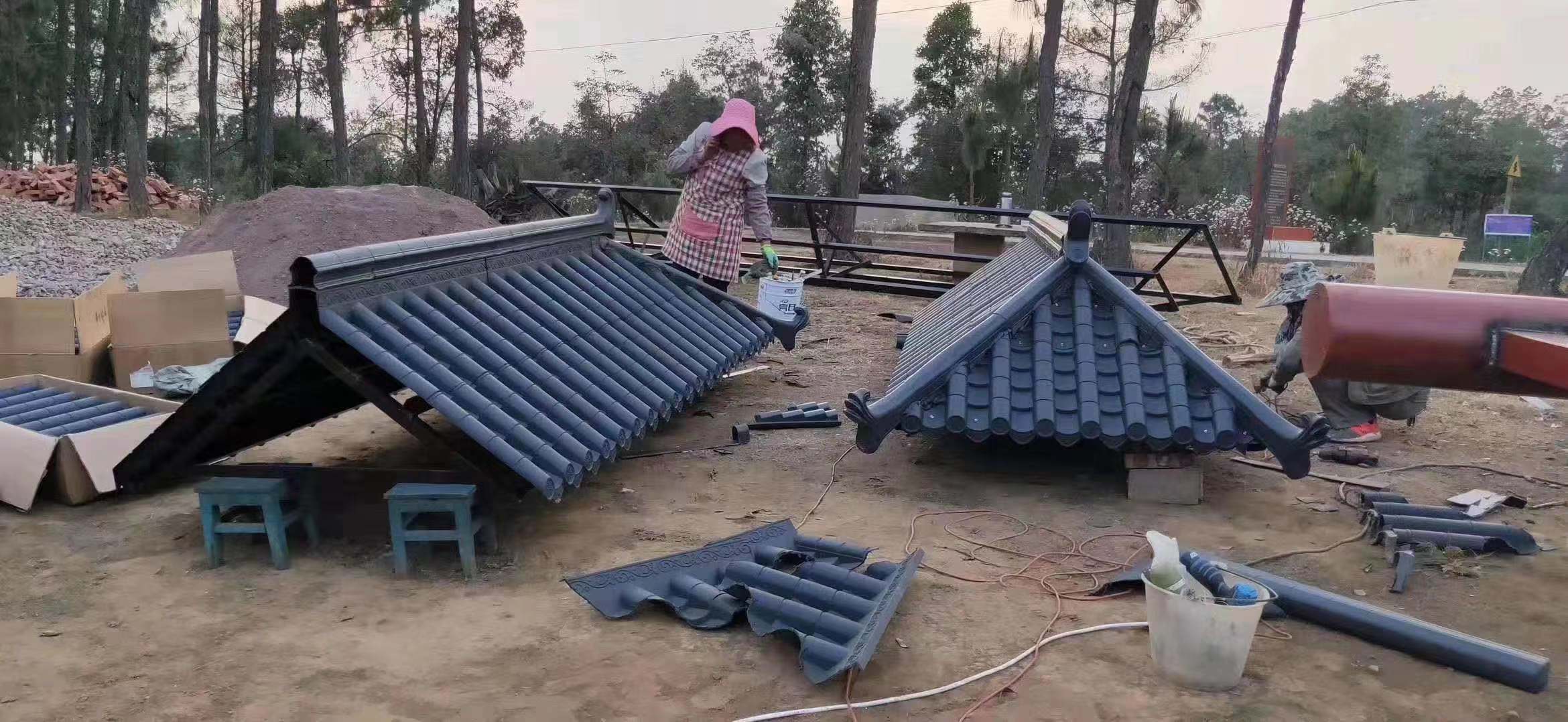 仿古瓦树脂瓦一体中式屋檐装饰塑料青瓦门头古建围墙琉璃瓦片