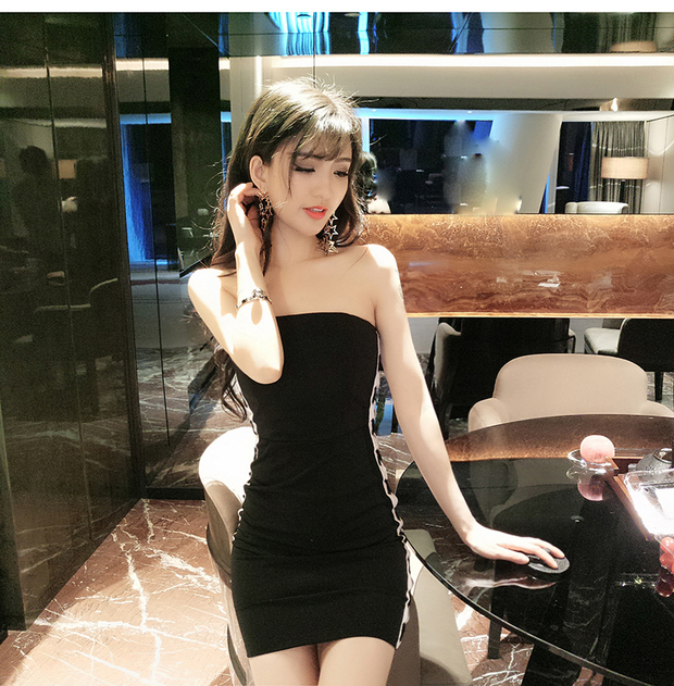 孜牧抹胸修身显瘦包臀洋装裙夜店百搭性感名媛连衣裙女装一字领露肩潮