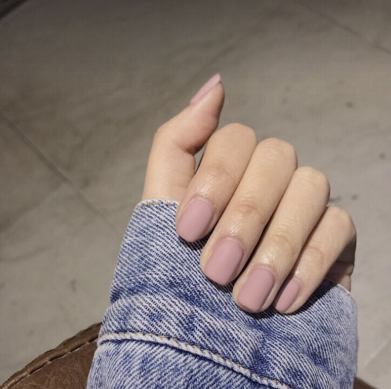 纯色短款假指甲片可拆卸穿戴美甲成品网红美甲贴片车厘子色手指甲三维