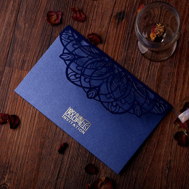 红色外壳通用内页高档活动请柬简约年会创意镂空函制个性会商请帖邀请