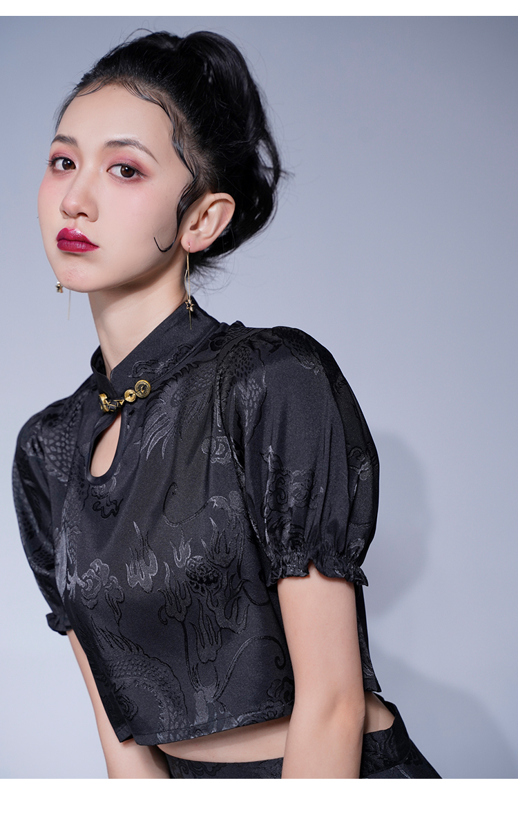 筱姿2022年春季新款国潮暗黑风龙纹提花改良旗袍套装性感纯欲小个子