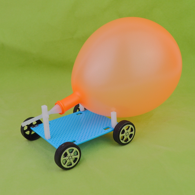 用气球制作反冲力小车图片