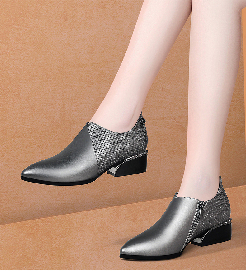 尖头单鞋女低跟鞋2020新款上班工作鞋不累脚软底配正装的小皮鞋女 广