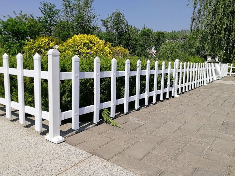 pvc塑钢草坪护栏绿化带围栏花园栅栏农村户外塑料栏杆庭院隔离栏30