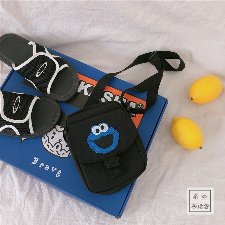 日系原宿美式复古刷街芝麻街卡通小挎包少女学生单肩斜挎包