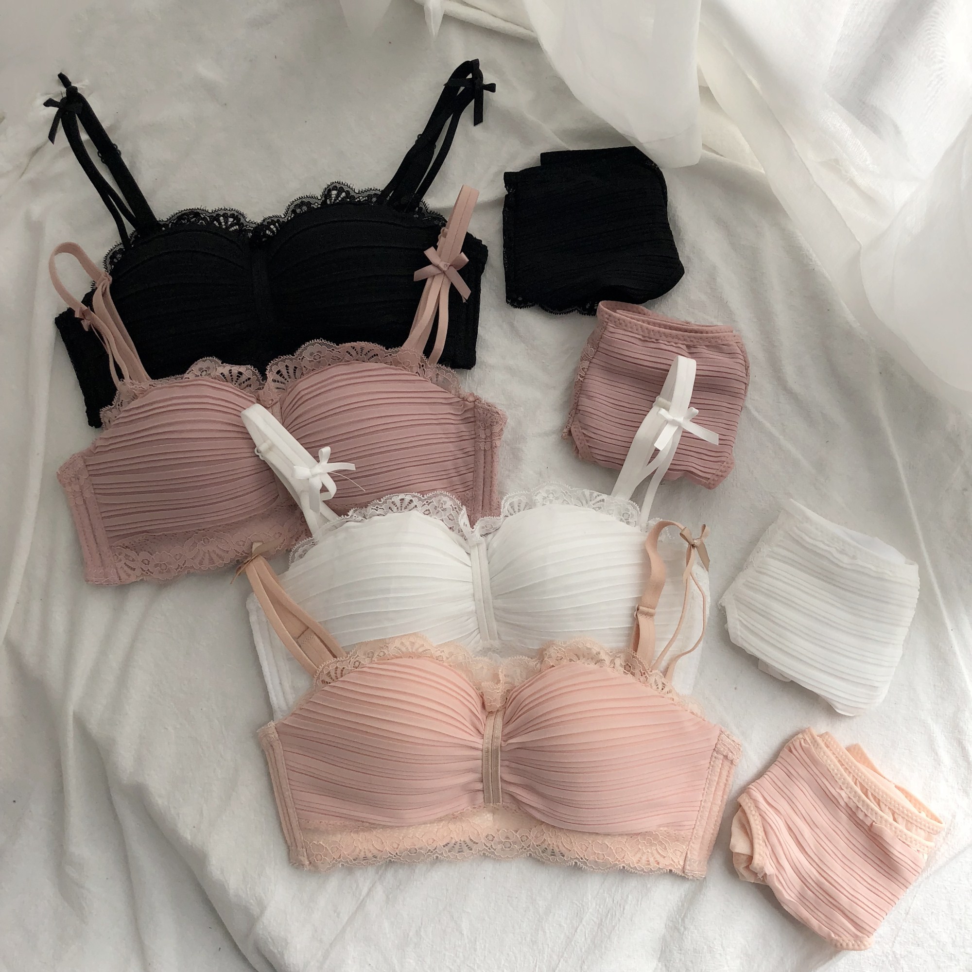 型性感文胸女大学学生薄款胸罩小胸聚拢无钢圈少女内衣女套装文胸套装