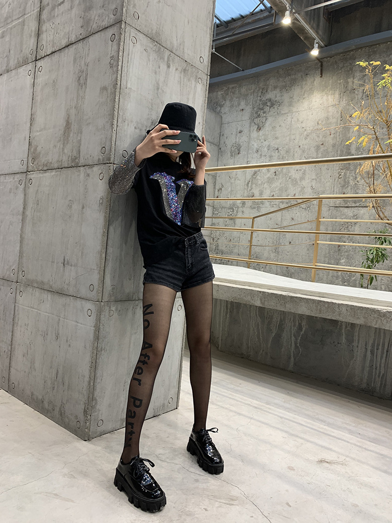 可莉允字母黑色丝袜女潮牌秋冬薄款网红袜子大码欧美个性感印花黑丝