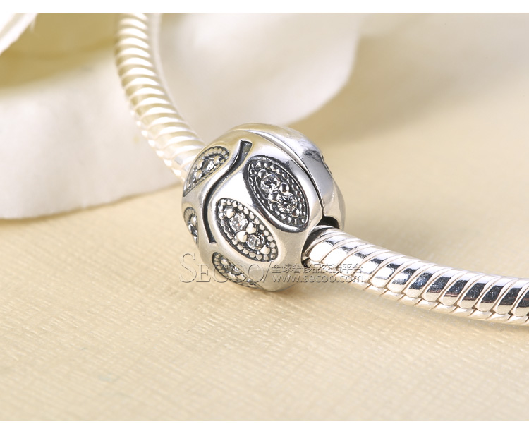 pandora潘多拉合成锆石闪亮树叶固定扣791416cz