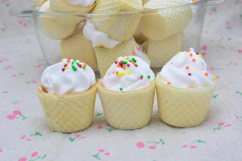 [买二送一]蛋卷果酱夹心棉花糖雪丽糍糖果零食冰淇淋甜筒250克 平底