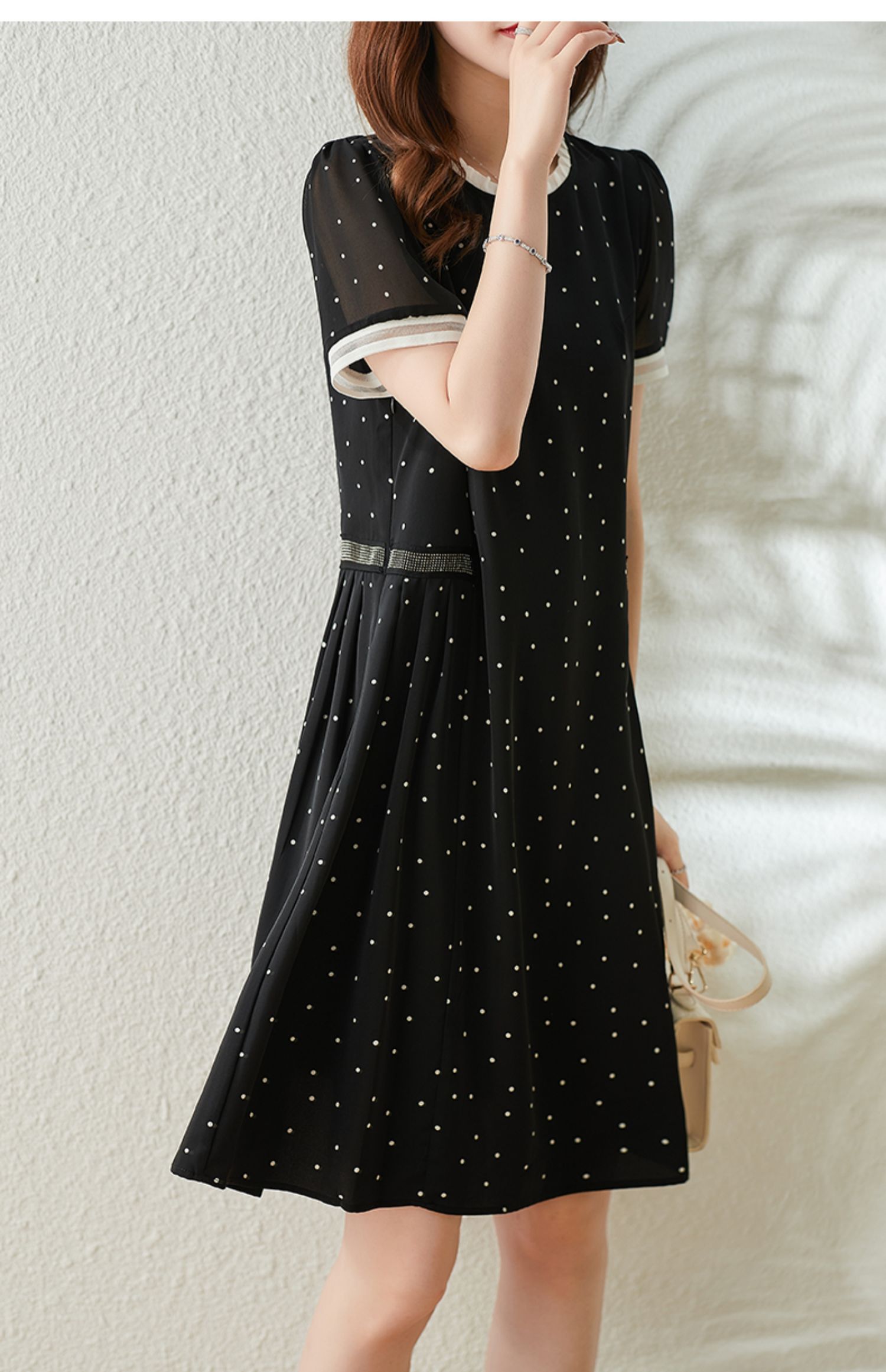 小样传奇黑色波点雪纺连衣裙女夏2022新款气质宽松直筒欧货大码裙子