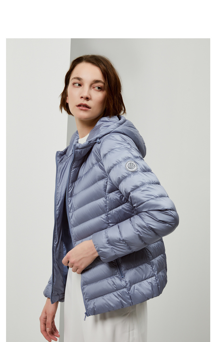 波司登轻薄羽绒服女秋冬新款时尚休闲修身显瘦情侣短款外套潮女
