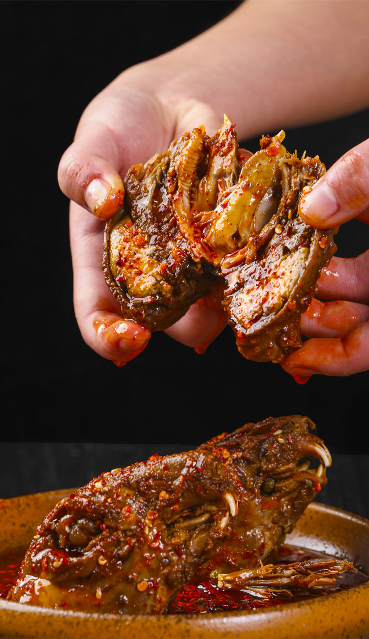 麻辣兔头 成都兔头自贡冷吃兔香辣休闲小吃零食卤味熟食