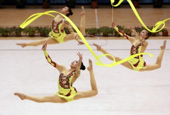 舞蹈彩带体育艺术体操彩带成人古达儿童幼儿专用飘带绸带学生演出道具