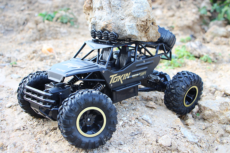 【宁物优 红色款加大37cm耐摔四驱攀爬车1:12(升级耐摔更好玩) 三电