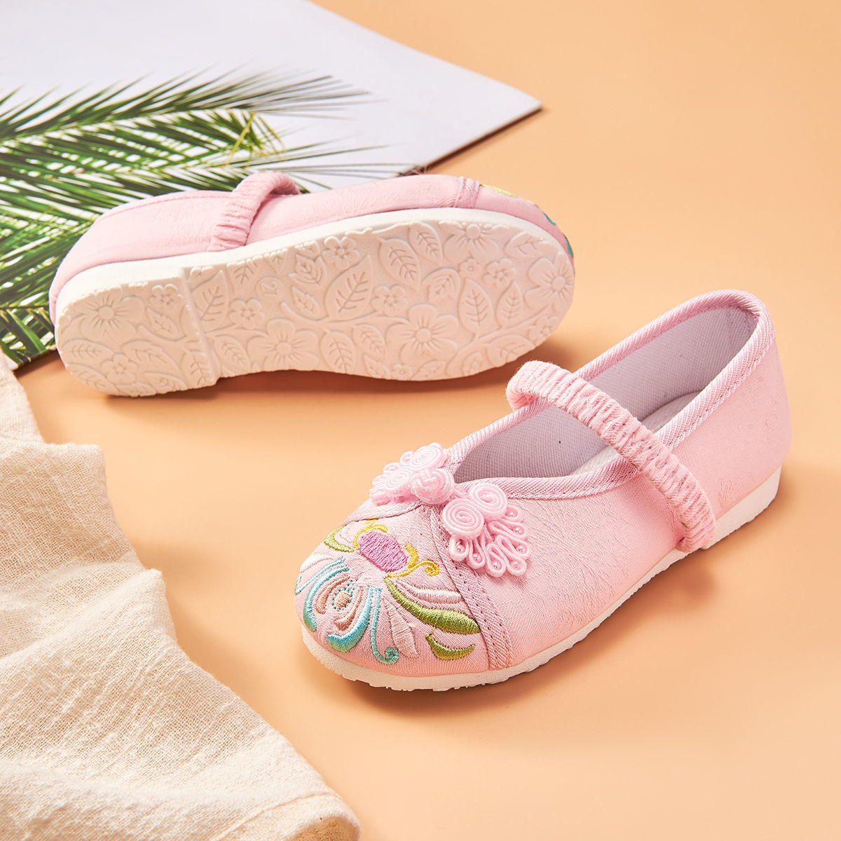 《汉服鞋子老北京布鞋儿童古风绣花鞋女童中国风古装宝宝古代演出鞋