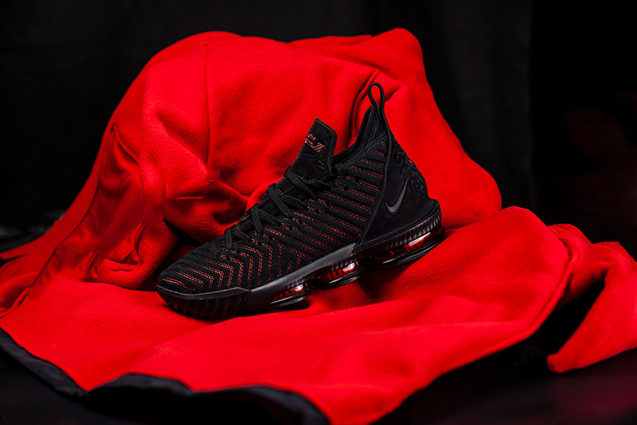 苏宁国际 耐克nike lebron 16 詹姆斯16 签名鞋 鸳鸯 黑红 针织气垫