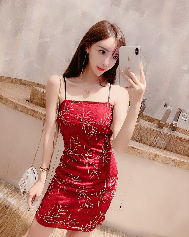 孜牧新款亮片刺绣性感吊抹胸带露肩连衣裙修身包臀夜店礼服裙秋冬新款