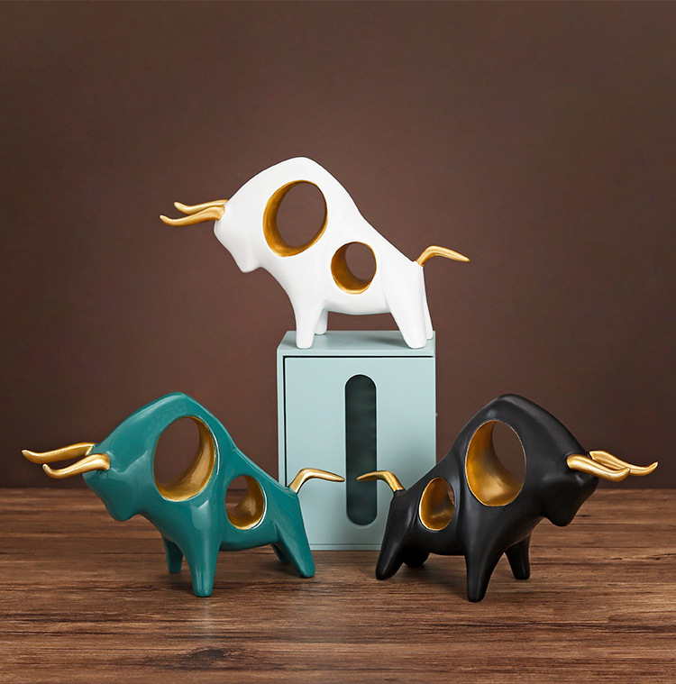 三维工匠欧式创意牛摆件酒柜电视柜办公桌面家居客厅牛气冲天树脂工艺